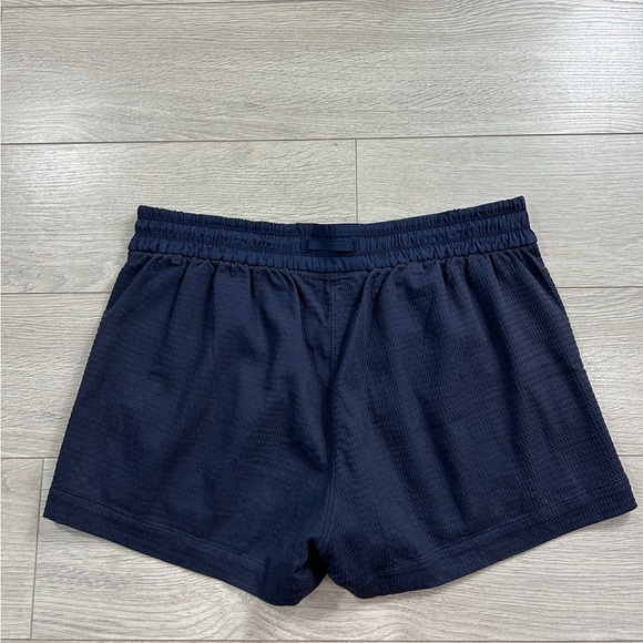 Lululemon Pack Light Shorts (2.5") Midnight Navy - Picture 6 of 13